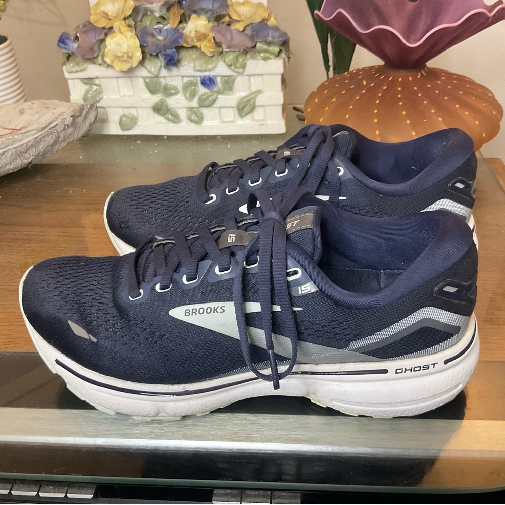 BROOKS WOMENS GHOST 15 RUNNING SHOES 7 - Picture 3 of 8